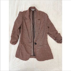 Pink & black striped blazer 💖🖤
